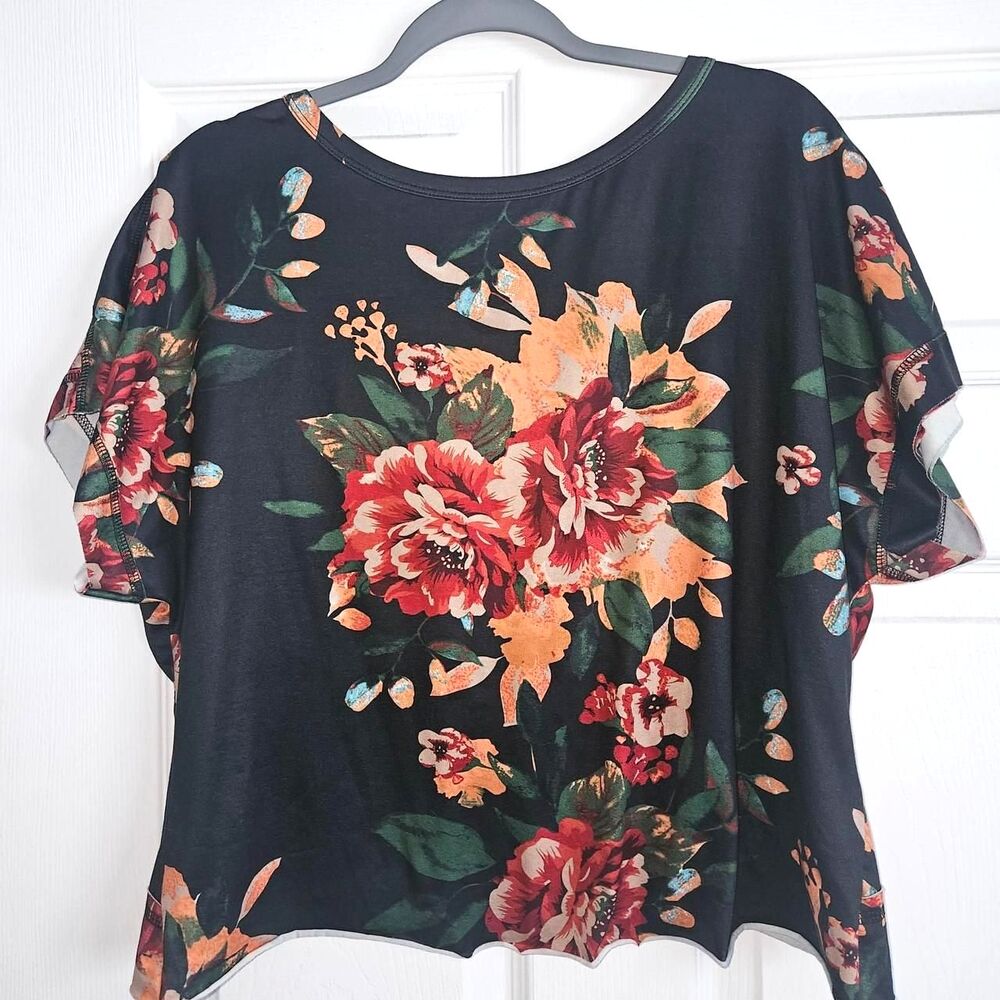 Women's Floral Top